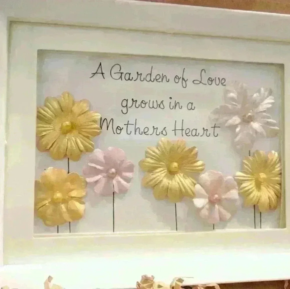 "Mother's" pebble art frame - Picture 4 of 4